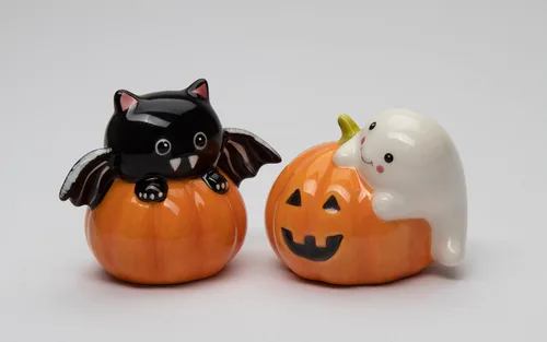 Miniatura 7 de Juego de salero y pimentero de cerámica fina para Halloween, casper y murciélago en calabaza, 3-1/8 pulgadas de largo