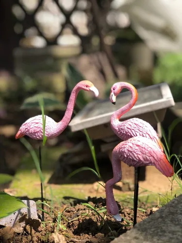 Miniatura 6 de MUAMAX Púas de flamenco en miniatura, paquete de 2 accesorios de jardín de hadas, figuras de flamenco de jardín en miniatura rosa, estacas