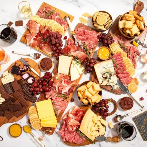 Miniatura 2 de igourmet Mega Gourmet Surtido para 20 quesos importados, carnes curadas y acompañamientos, perfecto para grandes celebraciones, incluye Grana