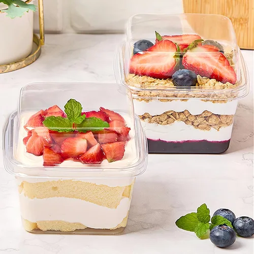 Miniatura 6 de Zezzxu 8 oz Square Dessert Cups with Lids and Spoons, 25 Sets Clear Plastic Cups with Dome Lids & Sporks for Yogurt Parfait, Fruit, Pudding, Cake