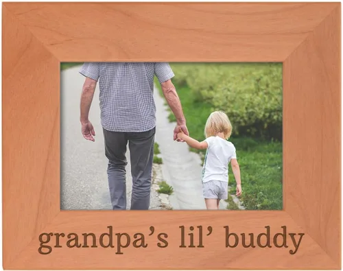 Personalized Gifts Grandpa Gift Grandpa's Lil' Buddy Grandson - Marco de fotos de madera natural grabado de 4 x 6 pulgadas, diseño de paisaje