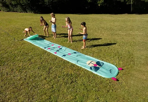 Miniatura 5 de BigMouth Desliza y desliza con rociadores integrados, diversión acuática de verano de 18 pies de largo, tobogán acuático incluye trineo a juego
