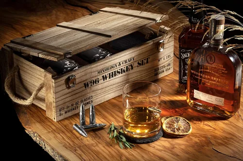 Miniatura 6 de Mixology & Craft Juego de piedras de whisky con vasos y balas de acero, regalo para hombres