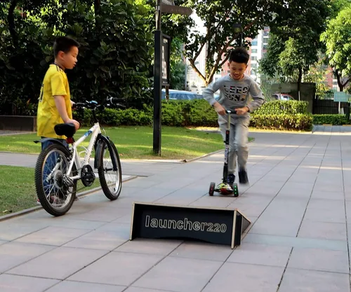 Miniatura 8 de Rampa de monopatín y bicicleta para niños - BMX, patinete, coche teledirigido y moto de tierra - Accesorios para monopatín con saltos Negro