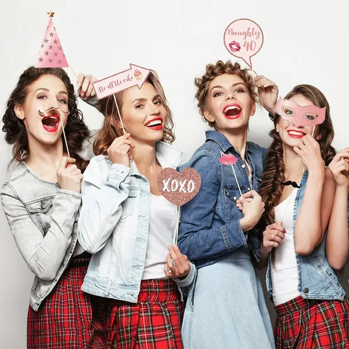 Miniatura 4 de Accesorios y letreros para cabina de fotos de fiesta de cumpleaños número 40, color oro rosa 40, kit de accesorios para selfies con palos para niñas