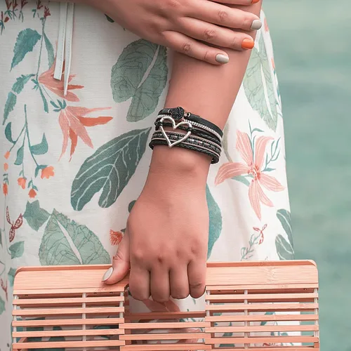 Miniatura 3 de FANCY SHINY Pulseras de cuero con forma de corazón, apilables, bohemias, pulseras de diamantes de imitación de resina de moda con cierre magnético