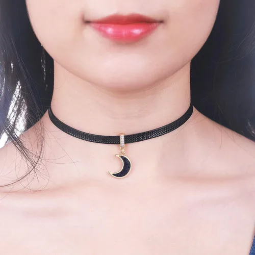 Miniatura 4 de LVEN - Gargantilla negra para mujer, collar de tono doradoplateado con elegante dije