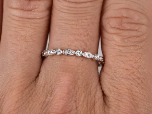 Miniatura 5 de Alianza de boda de oro blanco de 14 quilates, media eternidad, anillo de compromiso, anillo apilable, micro diamante pavé