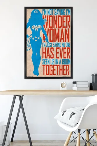 Miniatura 6 de Trends International DC Comics - Póster de pared de identidad secreta, Mujer Maravilla, 22.375 x 34 pulgadas, versión enmarcada en negro Versión