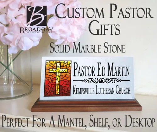Miniatura 2 de Placa de identificación cristiana personalizada para pastores o trabajadores de la iglesia, mármol sólido (Christian3)