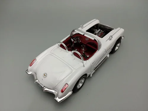 Miniatura 7 de AMT 1960 Chevrolet Corvette Kit de modelo a escala 1:25