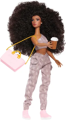 Miniatura 4 de Naturalistas Fashion Pack Coffee Casual Conjunto de 7 piezas y accesorios para muñecas Naturalistas de 11.5 pulgadas de alto, diseñado