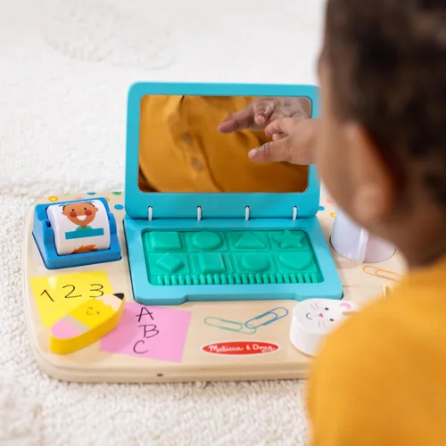 Miniatura 3 de Melissa & Doug Tablero de actividades de escritorio de madera para trabajar y jugar, juguete sensorial para bebés y niños pequeños, certificado FSC
