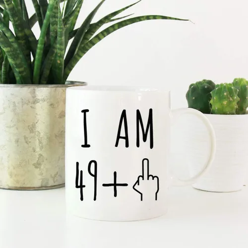 Miniatura 2 de Andaz Press Divertida taza de café de 11 onzas, regalo de broma de cumpleaños, I Am 49 + 1 dedo medio, 1 paquete, ideas de regalo de cumpleaños 50