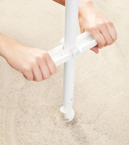 Miniatura 7 de Sombrilla de playa al aire libre de 6.5 pies con anclaje de arena, inclinación y protección solar UV50+, ligera y portátil, perfecta para playa