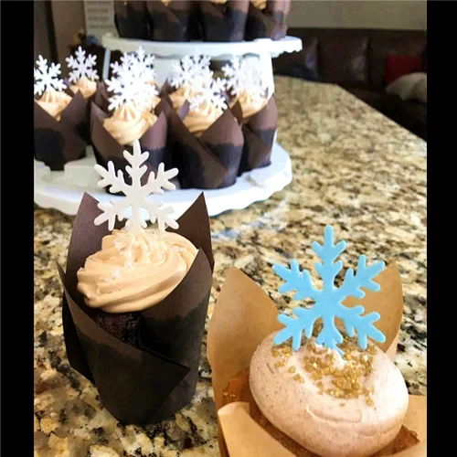 Miniatura 2 de 50 adornos comestibles para cupcakes para tartas, copos de nieve, Navidad, invierno, fiesta, decoración blanca y azul Blanco y azul