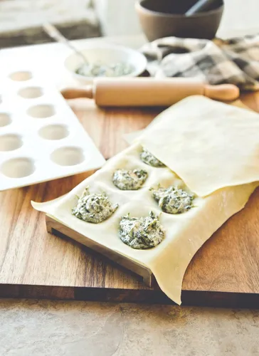 Miniatura 5 de Fox Run Fabricante de Raviolis, Grande, Aluminio, Hace 10 Raviolis Jumbo de 5 cm