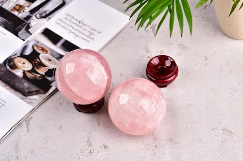 Miniatura 3 de JIC Gem Bola de Cristal Curativo Mágico de Cuarzo Rosa Natural de 2.9 Pulgadas Esfera Ornamental con Soporte de Madera para Decoración, Meditación
