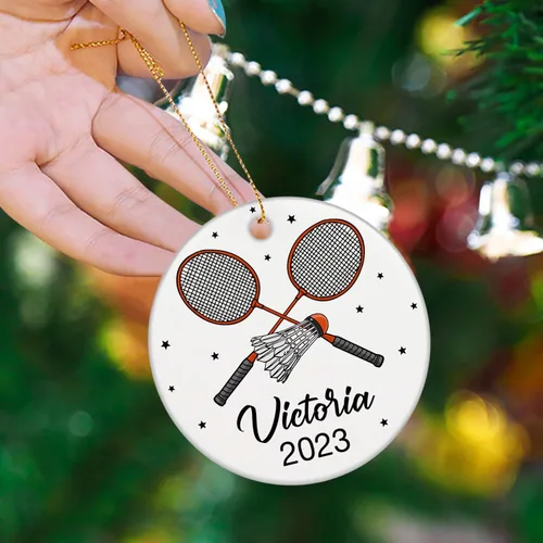 Miniatura 4 de Adorno de Navidad de bádminton 2024, adorno personalizado de jugador de bádminton con nombre y año, regalo personalizado de recuerdo de cerámica