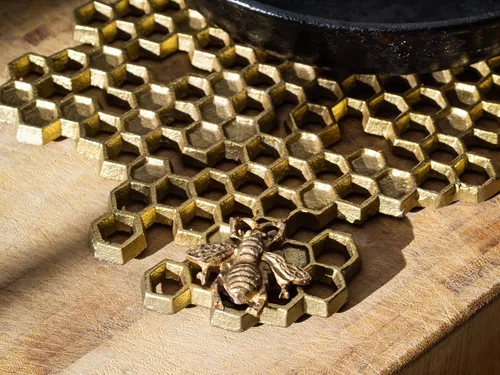 Miniatura 7 de Abbott Collection Salvamanteles de abeja de panal de 8.5 pulgadas, 1 EA