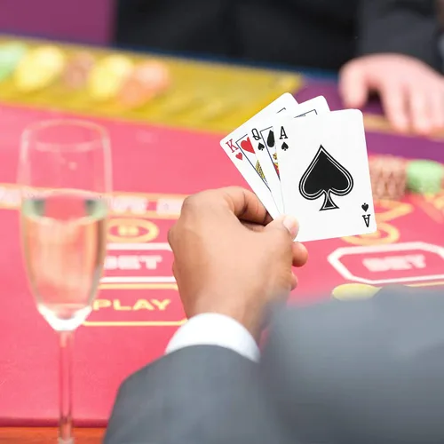 Miniatura 6 de LotFancy Naipes Pinochle, 2 mazos de cartas, negro y rojo, baraja especial de 48 cartas