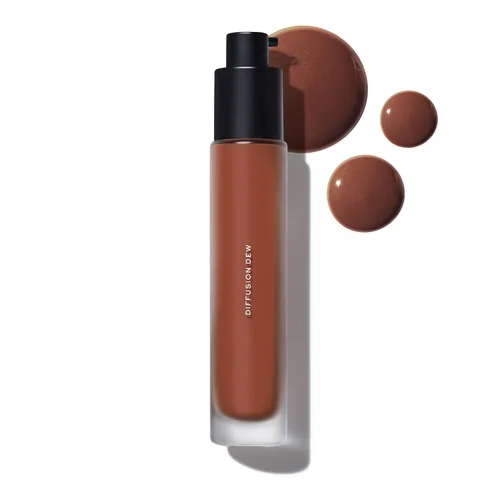Miniatura 12 de MAKE Beauty Diffusion Dew Skin Tint. Acabado radiante de cobertura transparente a media. Difumina, suaviza e ilumina para una tez luminosa. 01 Feria