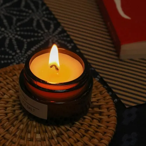 Miniatura 4 de Tarros de vidrio ámbar de 1 oz, paquete de 24 recipientes vacíos para cosméticos con tapas de rosca negras, tarros redondos recargables para loción