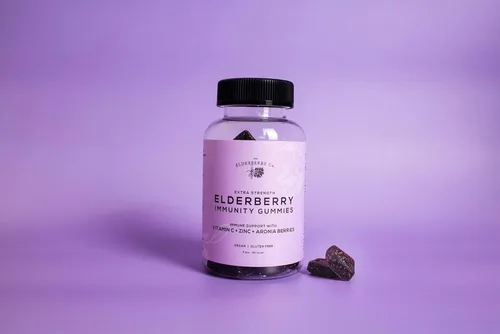 The Elderberry Co. Gomitas de saúco extra fuertes + bayas de aronia con vitaminas C, D, E y zinc para apoyo inmunológico totalmente natural, sin