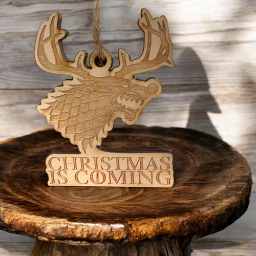 Miniatura 7 de Adorno – Se acerca la Navidad – Madera Cruda 4 x 3 pulgadas