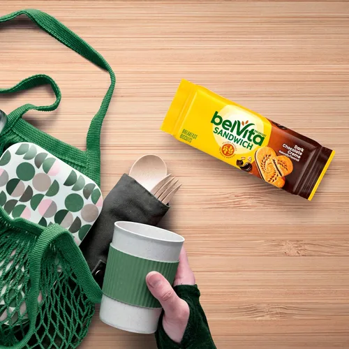 Miniatura 16 de belVita Sándwiches de galletas de barra de desayuno, crema de chocolate negro, 30 paquetes en total, 6 cajas (2 galletas por paquete)