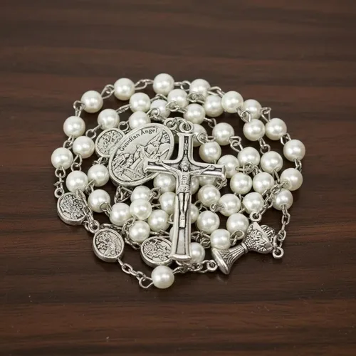Miniatura 3 de Nazareth Store Collar de rosario de perlas de 0.315 in con medalla de San Miguel y centro de mesa de cáliz Rosarios de la Santa Comunión