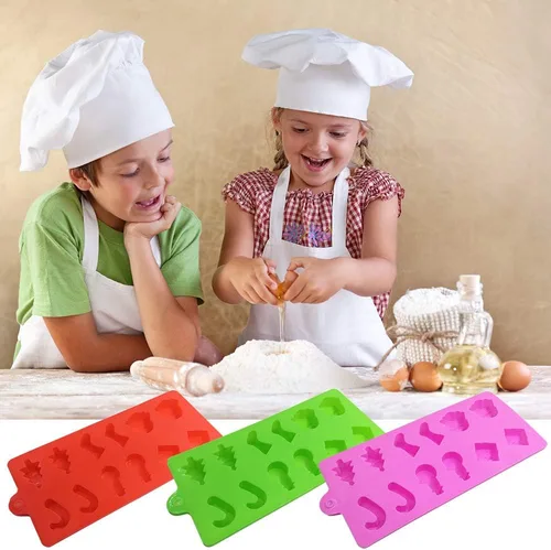 Miniatura 9 de YuCool Paquete de 3 moldes de silicona de Navidad para chocolate y caramelos, pequeños moldes de silicona para hornear – rojo, verde, rosa