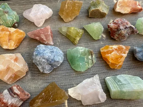 Miniatura 21 de GAF TREASURES Piedras naturales ásperas de calcita al por mayor, cristales crudos a granel para decoración, pulir, pulir, rocas fuentes, Wicca