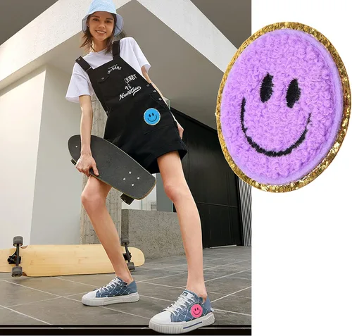 Miniatura 8 de Kare & Kind Parches para planchar Smiley – Parches bordados de chenilla – Coser o planchar en piezas para ropa, camisas, uniformes, vestidos
