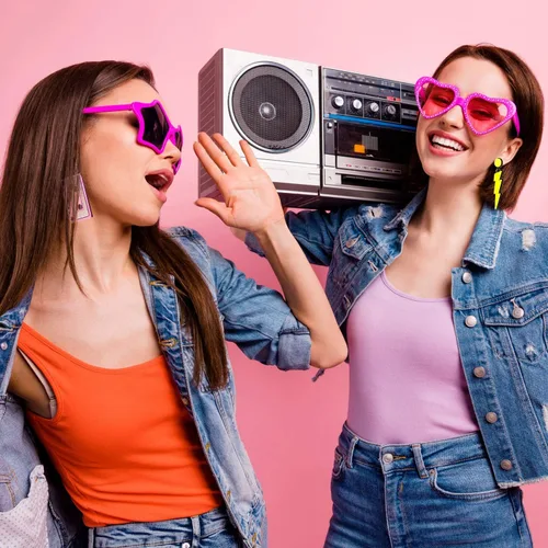 Miniatura 7 de Hicarer 4 pares de aretes de los años 80 para mujer, aretes de neón de los años 90, joyería retro para fiesta brillante, disfraz de los años 80