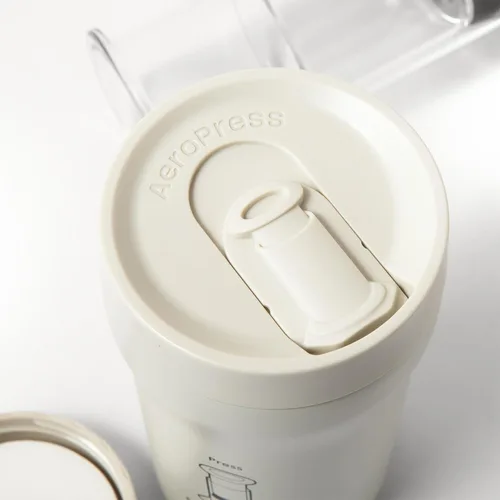 Miniatura 6 de AeroPress Go Plus, Kit pequeño de cafetera portátil, para viajes, camping y oficina, Prensa francesa todo en uno, Hervidor manual estilo prensa Crema
