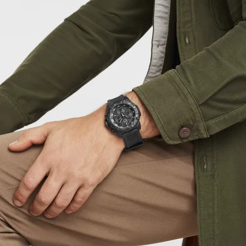 Miniatura 5 de Luminox Navy Seal Blackout XS.3081.BO.F Reloj para hombre de 1.73 pulgadas, reloj militar de buceo en función de fecha negra, cronógrafo de 656.2ft