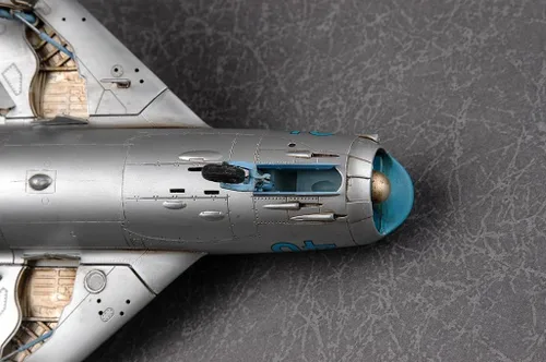 Miniatura 10 de Hobby Boss MiG-17PF Fresco D Kit de construcción de modelo de avión