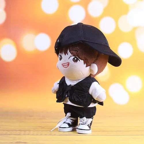 Miniatura 4 de niannyyhouse Camiseta blanca Gorra de béisbol negra Chaleco Pantalones 7.9 in Muñeca de felpa rellena Kpop Muñeca Ropa