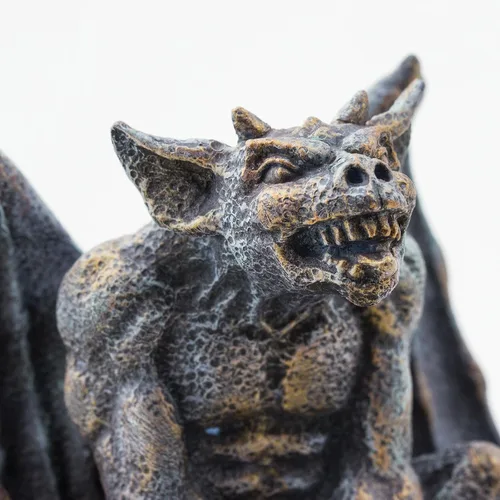 Miniatura 6 de Safari Ltd. Figura de gárgola – Figura de plástico realista pintada a mano de 3.5 pulgadas con temática de fantasía – Juguete educativo para niños