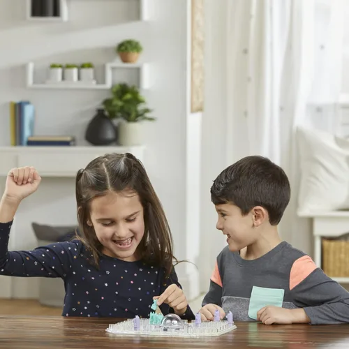 Miniatura 13 de Hasbro Gaming Trouble: Juego de Mesa Edición Bluey para Niños, 2-4 Jugadores, Corre con Bluey, Bingo, Bandit o Chilli hasta la Meta, Edades 5 y Más