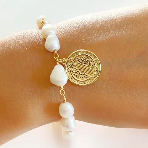 Miniatura 5 de San Benito - Pulsera de perlas barrocas con medalla chapada en oro de 18 quilates para mujer joyería de moda M Vidrio Chapado en oro