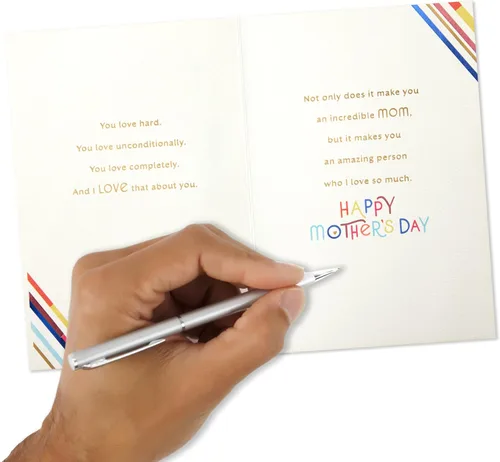 Miniatura 6 de Hallmark Tarjeta romántica para el día de la madre para esposa, novia o pareja (I Love the Way You Love) con letras arcoíris en blanco