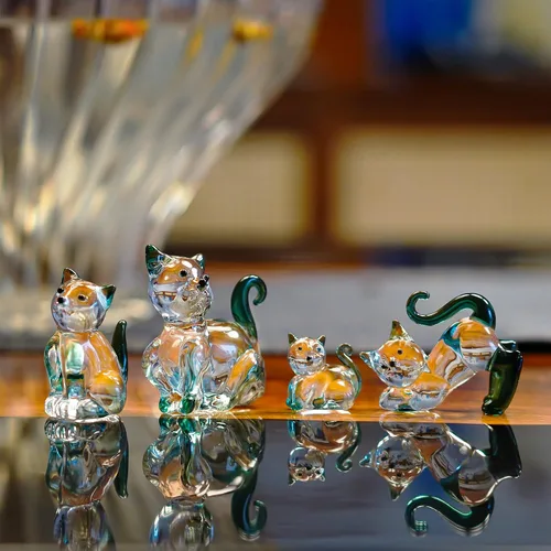 Miniatura 6 de HDCRYSTALGIFTS Figuras de Gatos de Cristal Soplado de 2 pulgadas Coleccionables Paquete de 4 Estatua de Animal Gatito de Cristal Verde Esmeralda