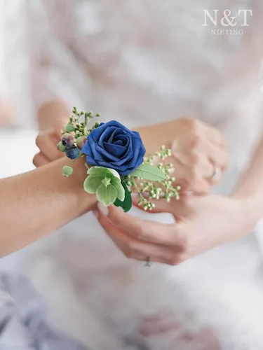 Miniatura 170 de N&T NIETING Flores artificiales, rosas artificiales de color rosa intenso, 50 piezas de flores falsas con tallo para ramos de boda DIY, centros