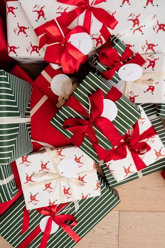 Miniatura 2 de Merry Market Rollos de Papel de Regalo de Navidad, Papel de Regalo Mate Premium, Rollo Grande de 30" x 168" pulgadas, Diseño de Rayas de Santa