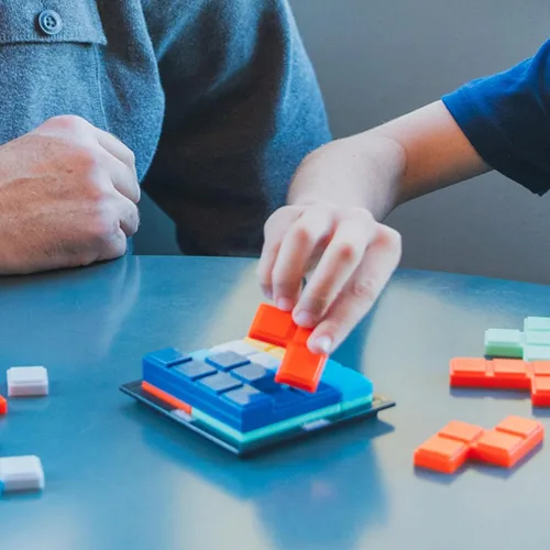 Miniatura 5 de Educational Insights Upzzle - Juegos de mesa estratégicos de apilamiento para niños, adolescentes y adultos, desafío vertical de construcción