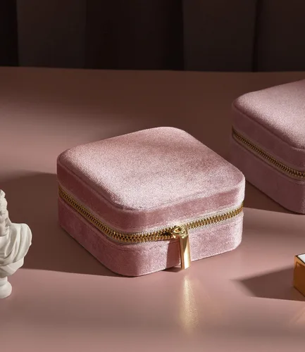 Miniatura 5 de TAIMY Joyero de viaje de terciopelo de felpa, pequeño estuche de joyería de viaje, mini cajas organizadoras de viaje portátiles para anillos