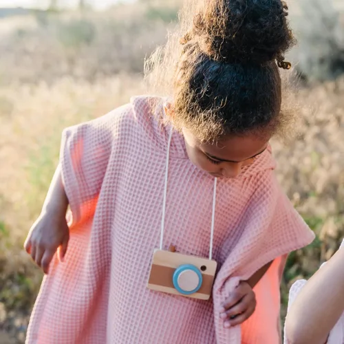 Miniatura 3 de Jade&Kai Toalla con capucha para bebés y niños pequeños, se ajusta a un poncho, gofre de algodón orgánico, ligera y absorbente, para baño, playa