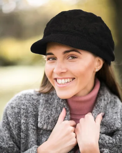 Miniatura 6 de FURTALK Gorros de punto de invierno con visera doble forro suave para mujer, cálidos y elegantes, gorros de nieve holgados